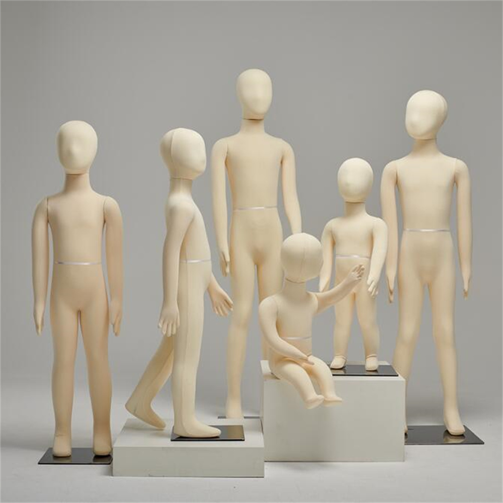 Baby Clothing Display Stand - หุ่นโชว์เด็กแบบแขวนศีรษะ ทำจากผ้าฝ้าย สำหรับเด็กอายุ 3-6 เดือน สีขาว
